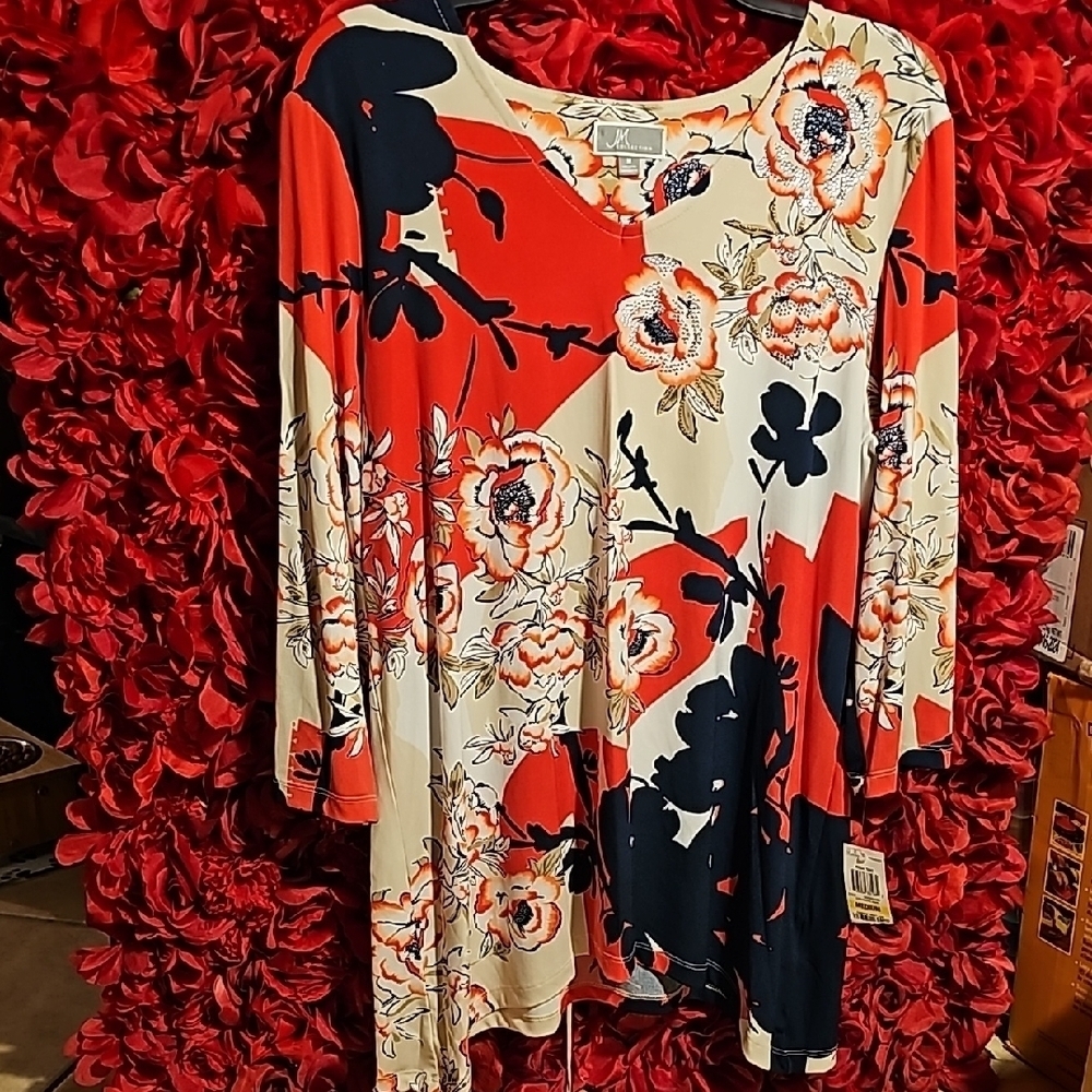 JM Collection NWT Floral Print Women's Top - Tunic Top With ¾ Sleeve Size Medium